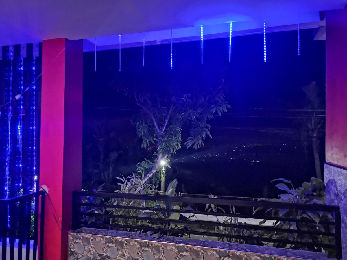 Country Bug Inn Тагайтай Экстерьер фото